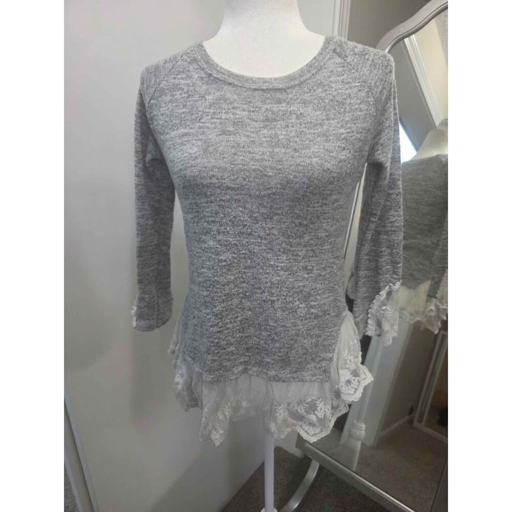 Gray Knit Top with Lace Trim Size Medium